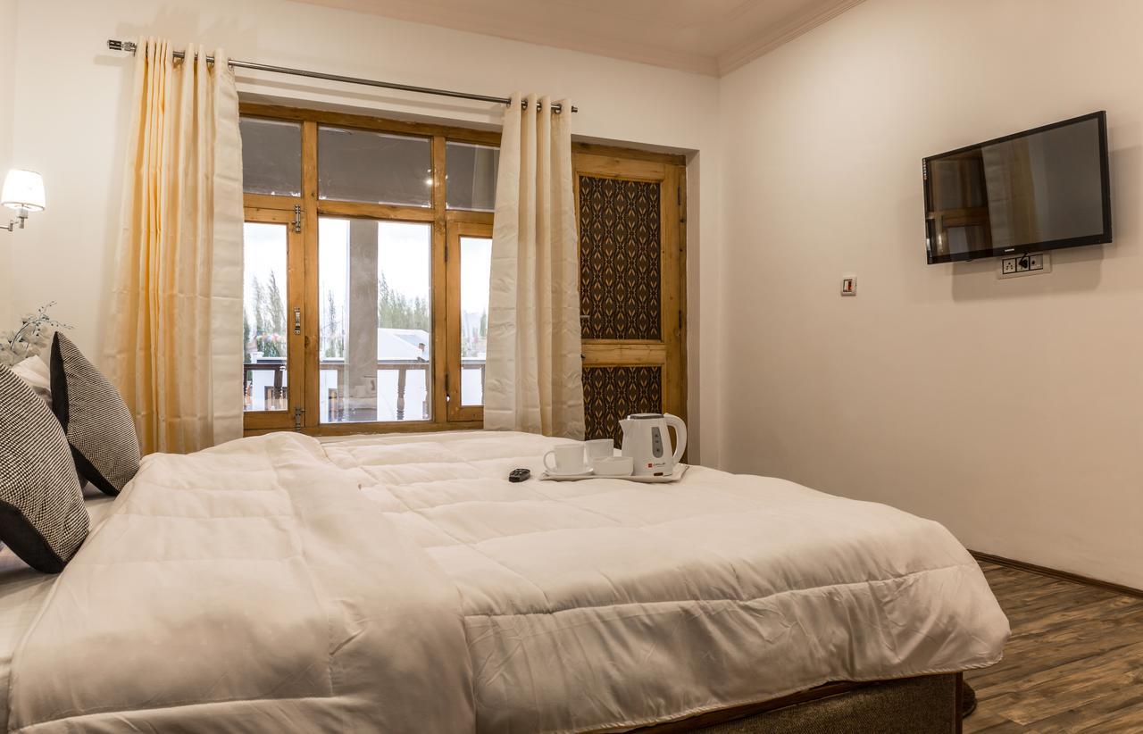 Raybo Hostel Leh Extérieur photo